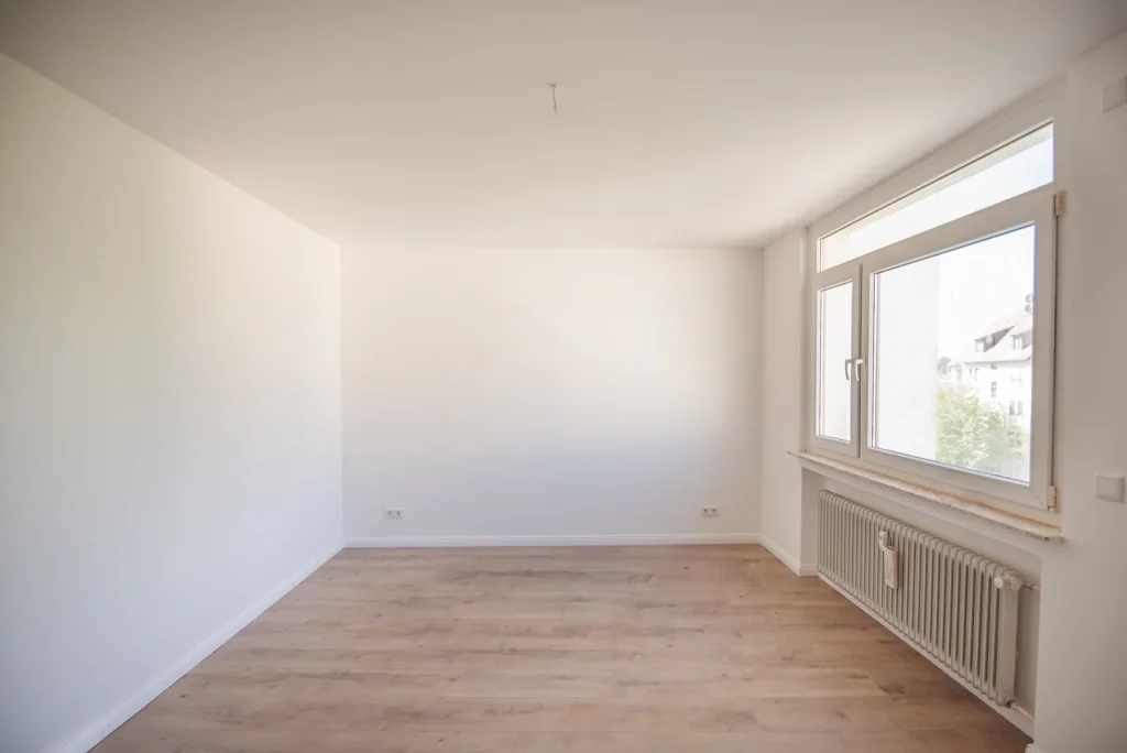 Luminoso piso de 4,5 habitaciones parcialmente reformado en Bad Homburg